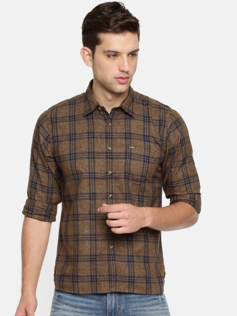 

Pepe Jeans Men Brown & Blue Regular Fit Checked Casual Shirt