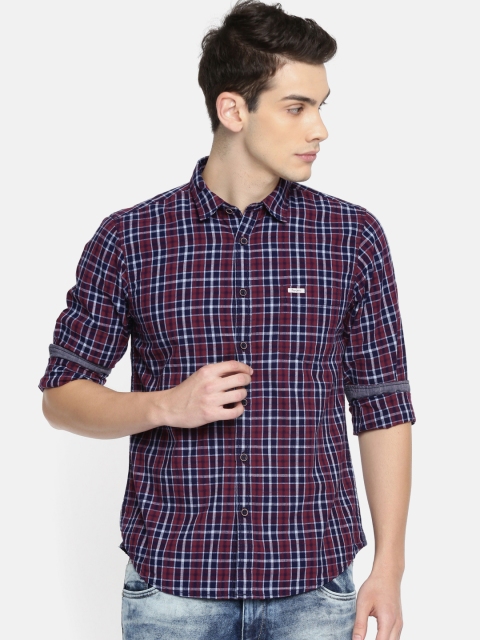 

Pepe Jeans Men Navy Blue & Maroon Regular Fit Checked Casual Shirt