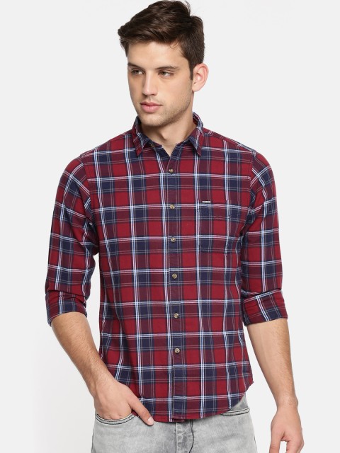 

Pepe Jeans Men Red & Navy Blue Regular Fit Checked Casual Shirt