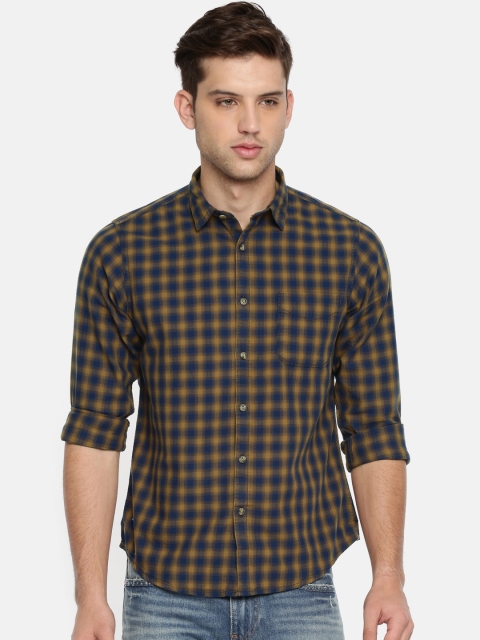 

Pepe Jeans Men Mustard & Blue Regular Fit Checked Casual Shirt