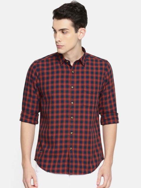 

Pepe Jeans Men Red & Navy Blue Regular Fit Checked Casual Shirt