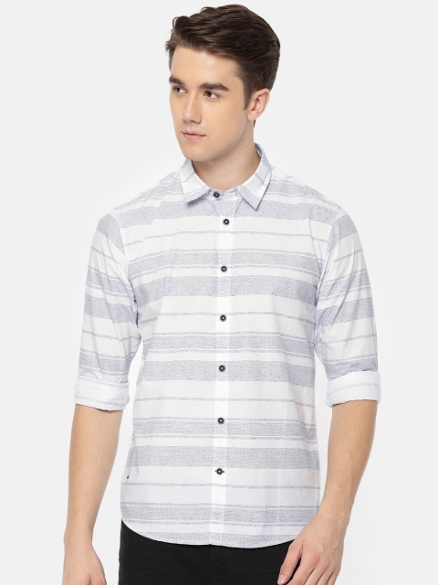 

Pepe Jeans Men White & Navy Blue Regular Fit Striped Casual Shirt