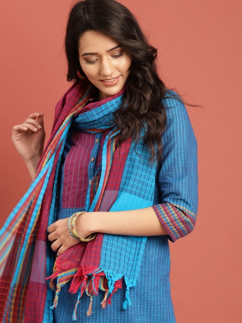 

Taavi Women Blue & Magenta Woven Legacy Kurta Set with Dupatta