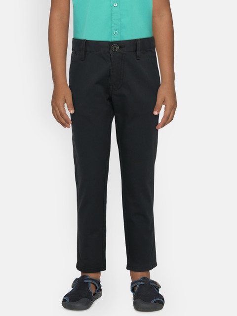 

Indian Terrain Boys Black Solid Regular Trousers