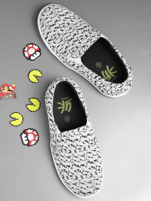 

YK Boys White & Black Woven Design Slip-On Sneakers