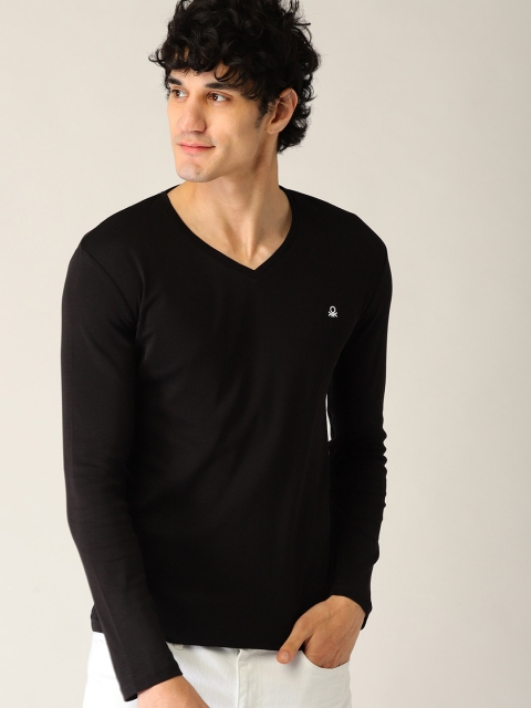

United Colors of Benetton Men Black Solid V-Neck T-shirt
