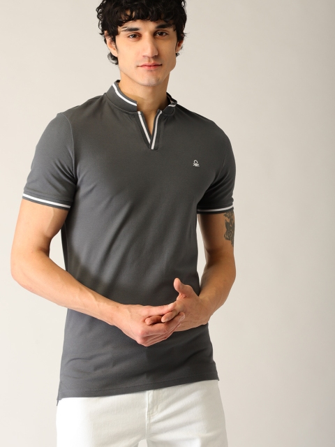 

United Colors of Benetton Men Grey Solid Stand Collar T-shirt