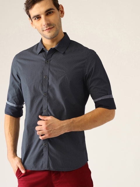 

United Colors of Benetton Men Charcoal Grey Slim Fit Printed Casual Shirt