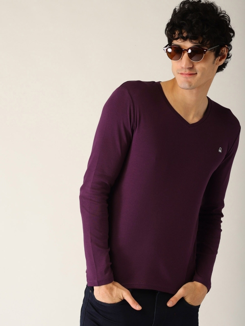 United Colors of Benetton Men Purple Solid V-Neck T-shirt