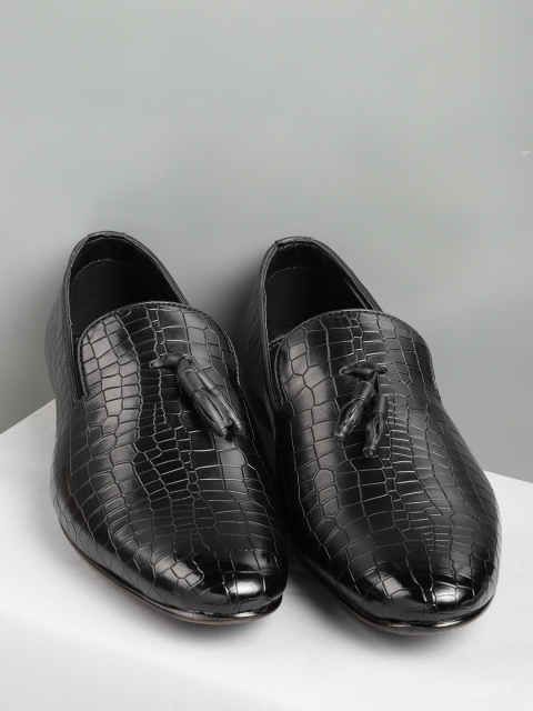 

INVICTUS Men Black Croc Textured Semiformal Slip-Ons