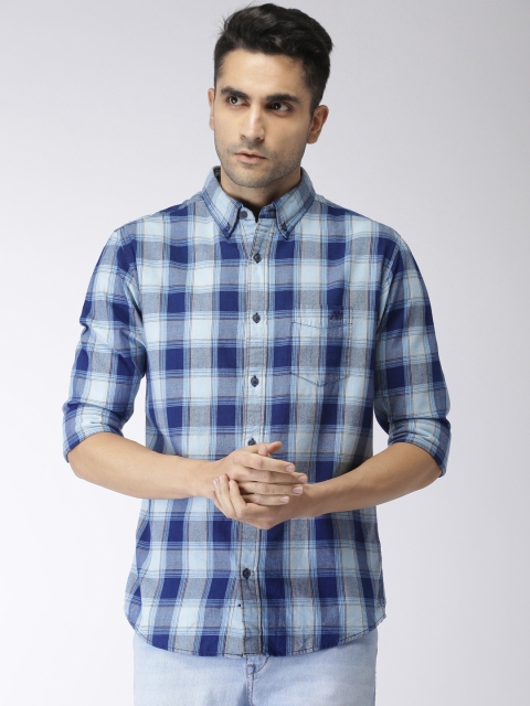 

Aeropostale Men Blue Regular Fit Checked Casual Shirt