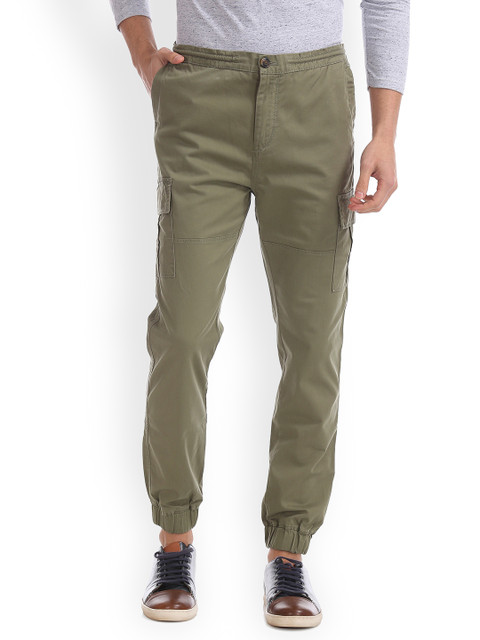 

Aeropostale Men Green Regular Fit Solid Cargos