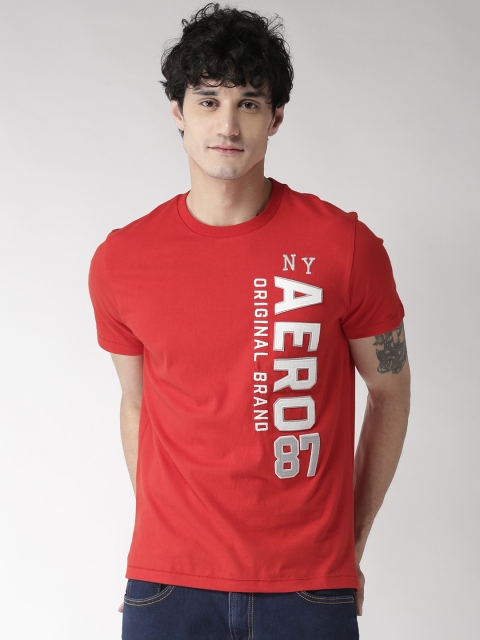 

Aeropostale Men Red Applique Detail Round Neck Pure Cotton T-shirt