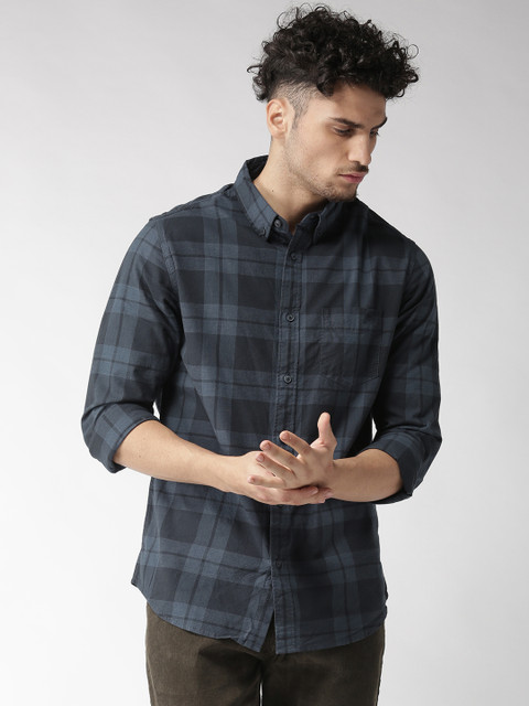 

Aeropostale Men Navy Blue Regular Fit Checked Casual Shirt
