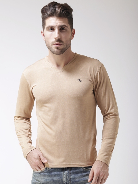 

Okane Men Beige Solid V-Neck T-shirt