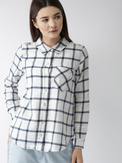 

FOREVER 21 Women White & Blue Checked Casual Shirt