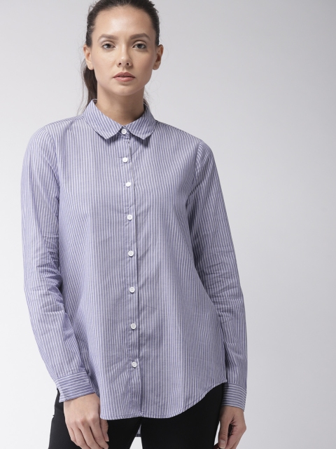 

FOREVER 21 Women Blue & White Regular Fit Striped Longline Casual Shirt