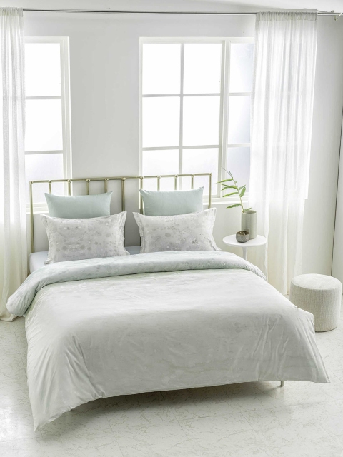 DDecor Green & Grey Abstract Flat 210 TC Cotton 1 King Bedsheet with 2 Pillow Covers