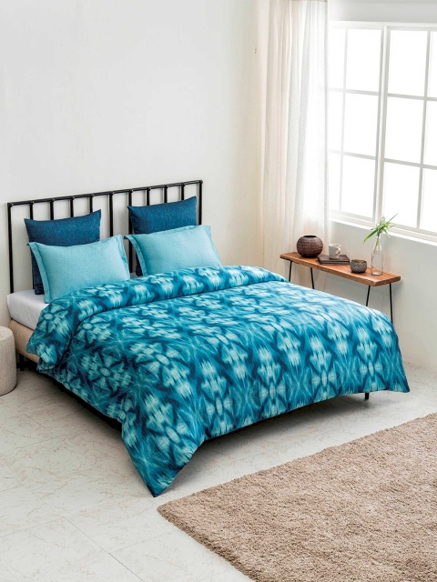 

DDecor Blue Abstract Flat 140 TC Cotton 1 Queen Bedsheet with 2 Pillow Covers