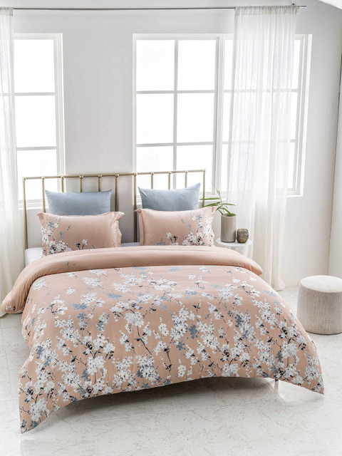

DDecor Peach-Coloured Floral Flat 210 TC Cotton 1 King Bedsheet with 2 Pillow Covers