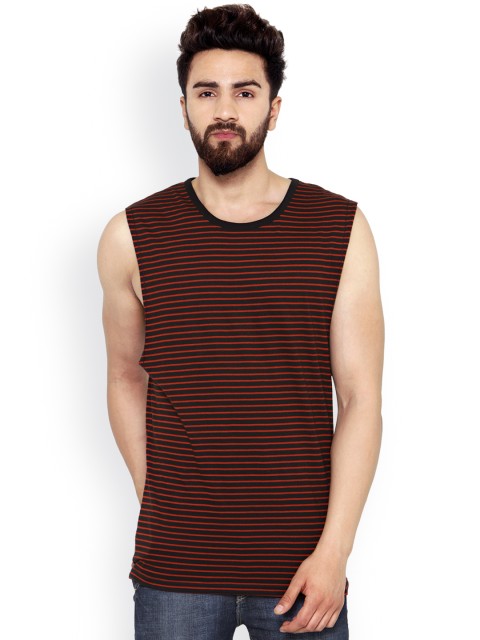 

Hypernation Men Orange Striped Round Neck T-shirt