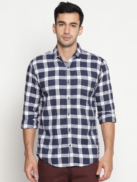 

IVOC Men Navy Blue & White Modern Slim Fit Checked Casual Shirt