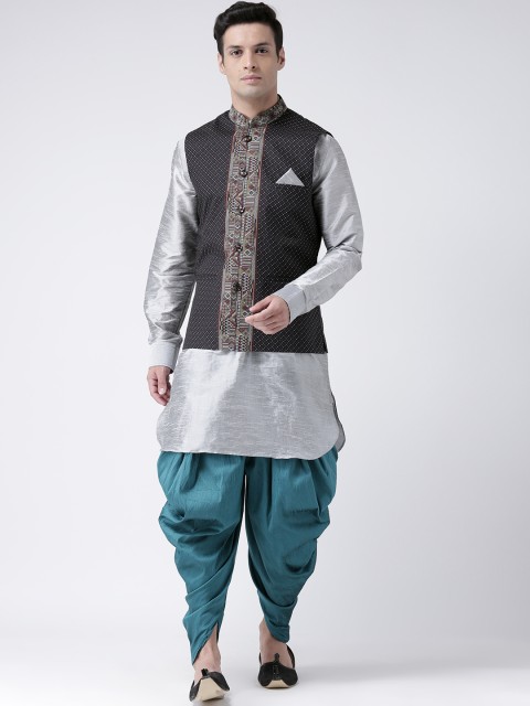 

DEYANN Men Black & Silver-Toned Printed Kurta with Patiala