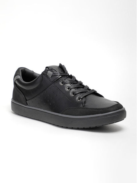 

LOCOMOTIVE Men Black Solid Sneakers