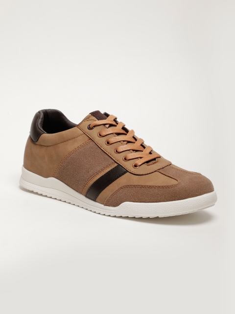 

LOCOMOTIVE Men Brown Sneakers