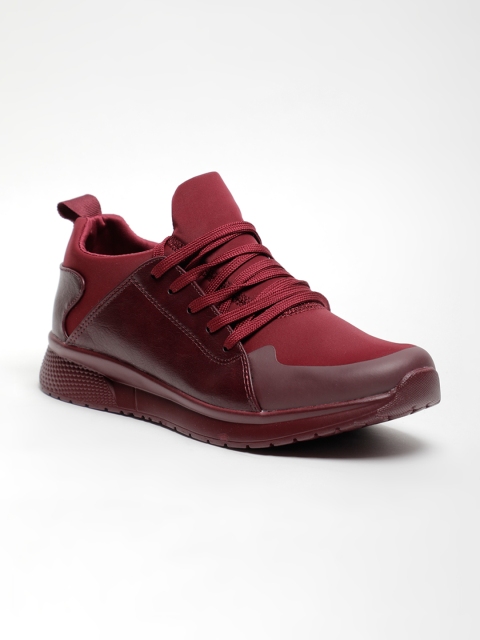 

LOCOMOTIVE Men Maroon Sneakers