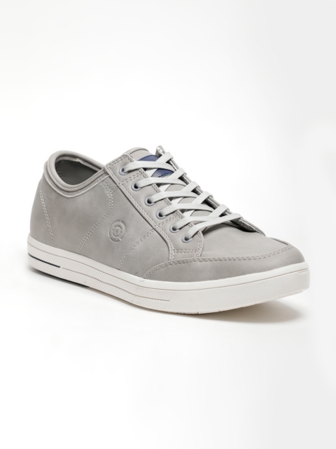 

LOCOMOTIVE Men Grey Sneakers