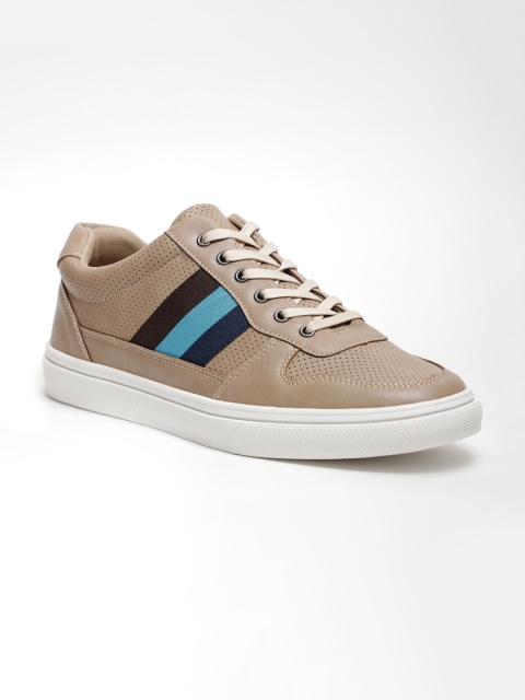 

LOCOMOTIVE Men Beige & Blue Textured Sneakers
