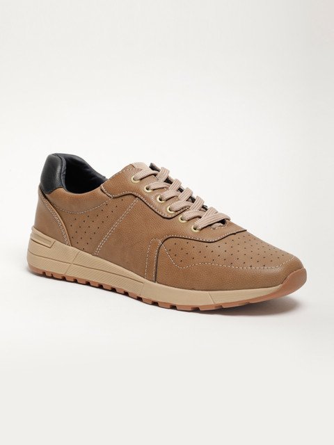

LOCOMOTIVE Men Brown Sneakers
