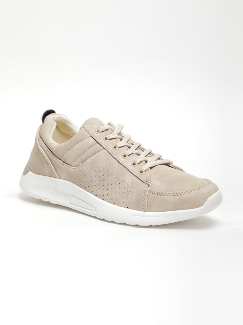 

LOCOMOTIVE Men Beige Textured Sneakers