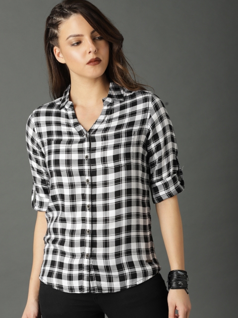

Roadster Women Black & White Regular Fit Checked Casual Shirt