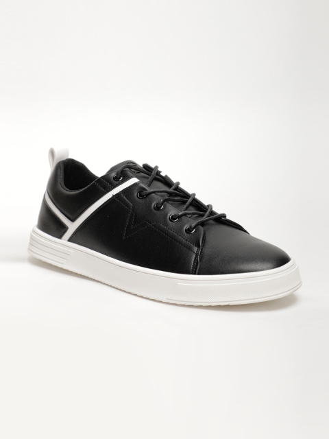 

LOCOMOTIVE Men Black Sneakers