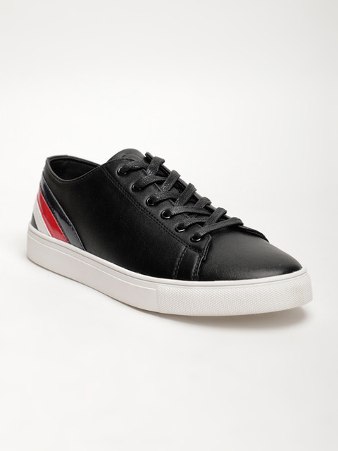 

LOCOMOTIVE Men Black Sneakers