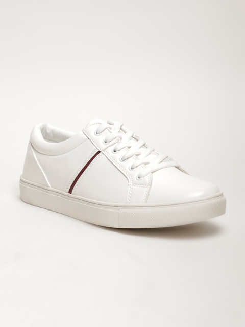 

LOCOMOTIVE Men White Sneakers