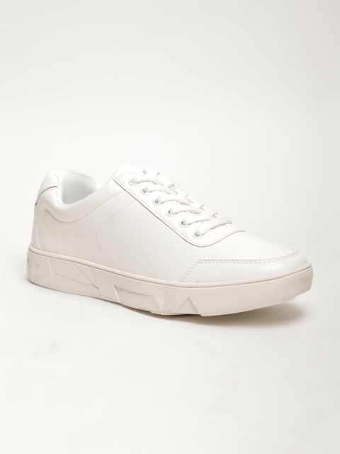 

LOCOMOTIVE Men White Sneakers