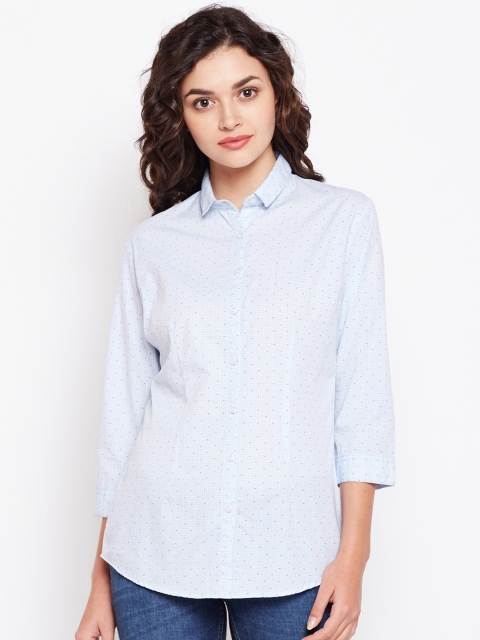 

Crimsoune Club Women Blue & White Slim Fit Printed Casual Shirt