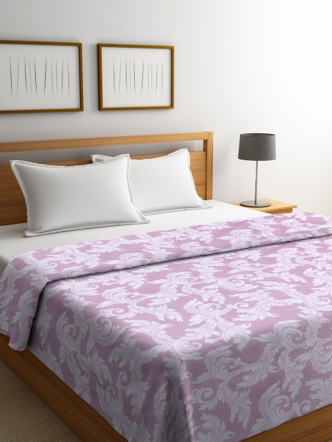 

Trident Pink & Off-White Ethnic Motifs AC Room 120 GSM Double Bed Comforter
