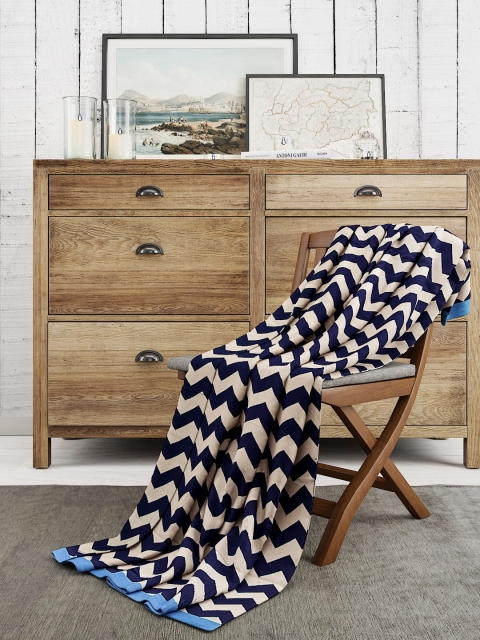 

Pluchi Navy Blue & Beige Geometric AC Room 400 GSM Single Bed Blanket