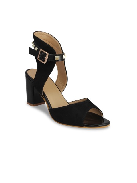 

pelle albero Women Black Solid Sandals