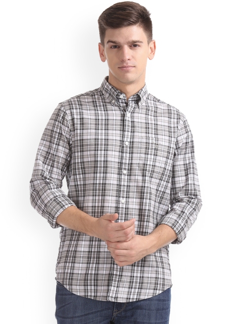 

GANT Men Grey & Off-White Regular Fit Checked Casual Shirt