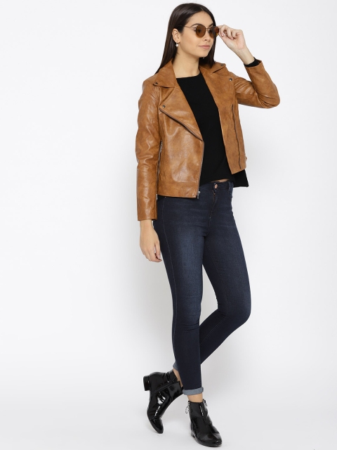 

Species Women Black Solid Pullover