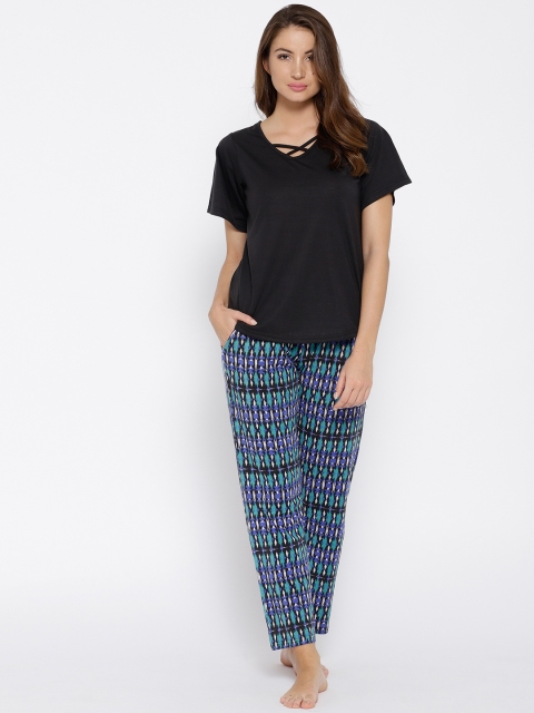 

Clovia Black & Blue Solid Lounge Set LS0342P08XL