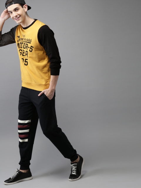 

HERE&NOW Men Mustard Printed Sweatshirt