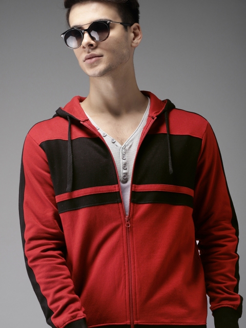 

HERE&NOW Men Black & Maroon Colourblocked Hooded Sweatshirt