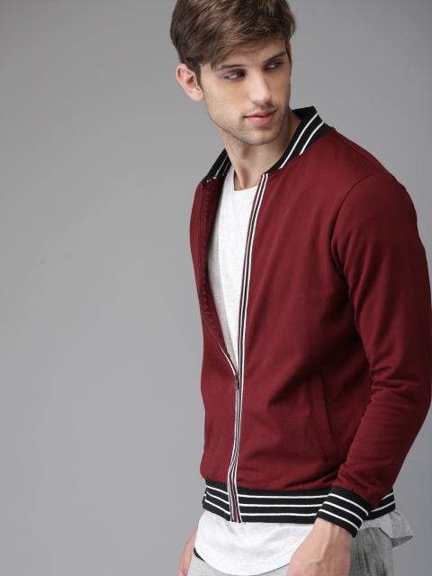 

HERE&NOW Men Maroon Solid Sweatshirt