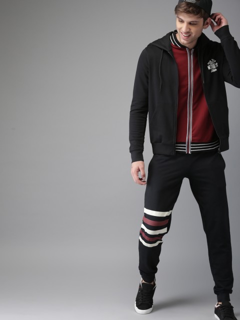 

HERE&NOW Men Black Solid Hooded Sweatshirt